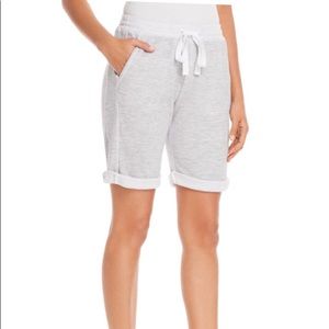 Three Dots Long Shorts size small